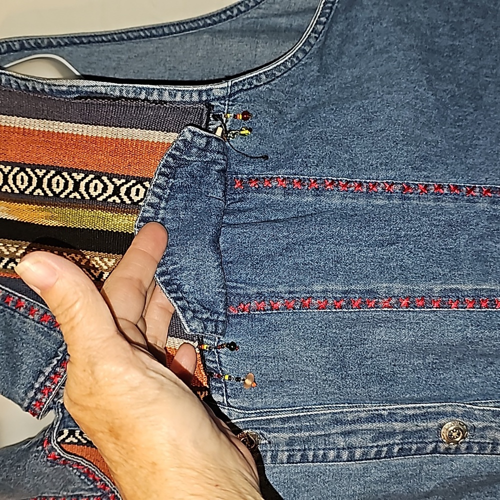 Tantrum Blues Vest View 4
